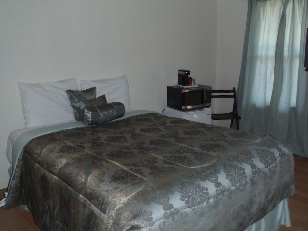 Grand Motel Williams Room photo